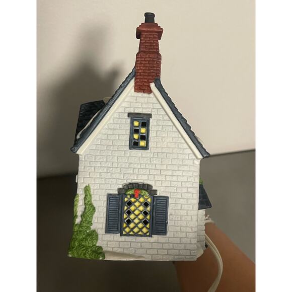 Department 56 Brownlow House Dickens Village - Picture 5 of 7